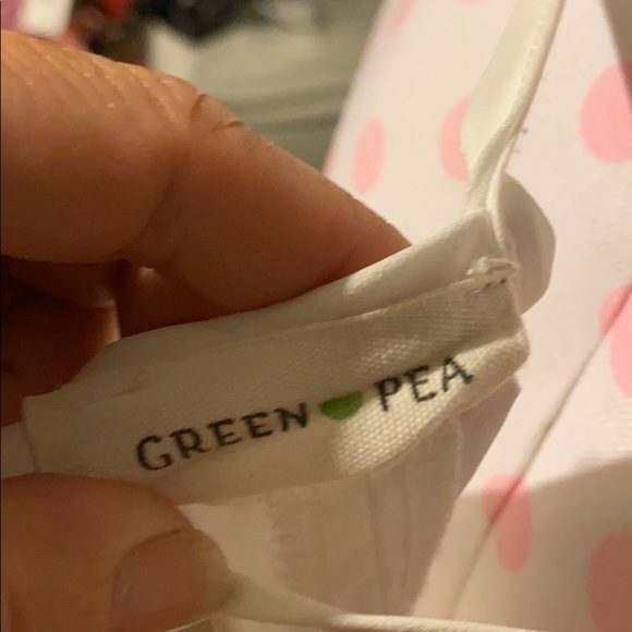 Green pea cream tank super light size small - Picture 4 of 5